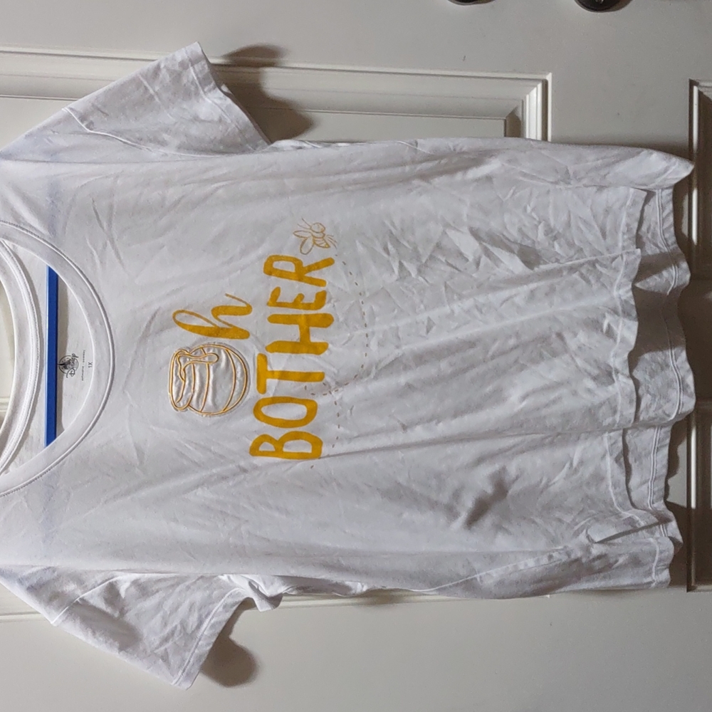 Disney parks Winnie the Pooh t shirt